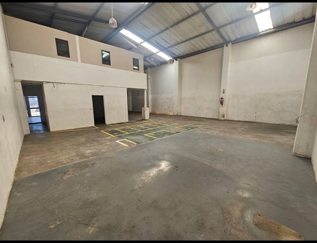 340M² WAREHOUSE FOR SALE IN ANDERBOLT